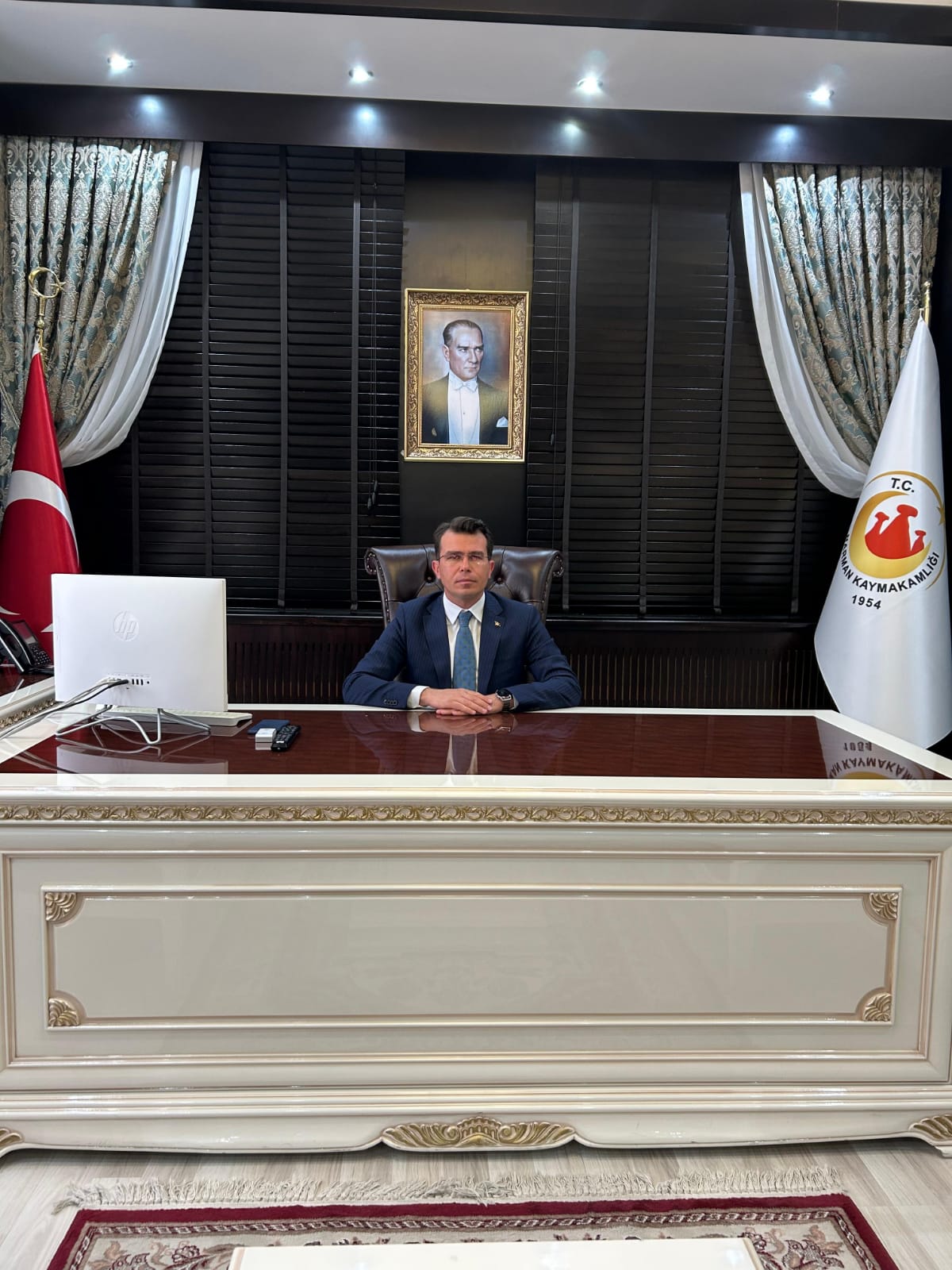  Sayın Kaymakamımız Erkan ADIBELLİ Görevine Başlamıştır